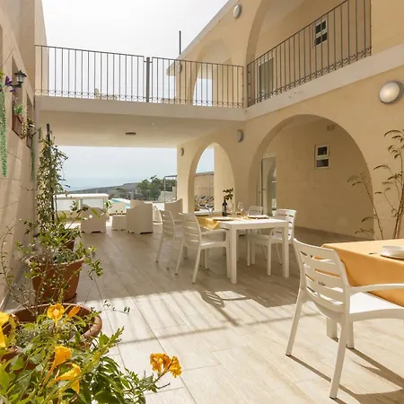 Ta'battista - With Kitchenette - Happy Apartamento
