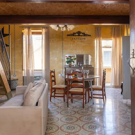 Ta'battista - With Kitchenette - Happy * Xewkija