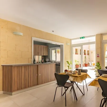 Ta'battista - With Kitchenette - Happy * Xewkija